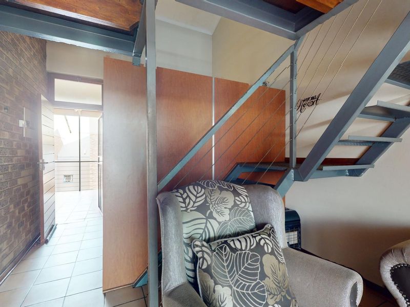 Comfy Loft! - Photo 10