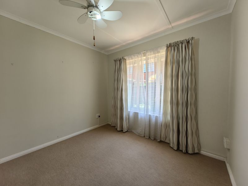 Charming Cottage in Sought-After Central Retirement Community - Photo 8