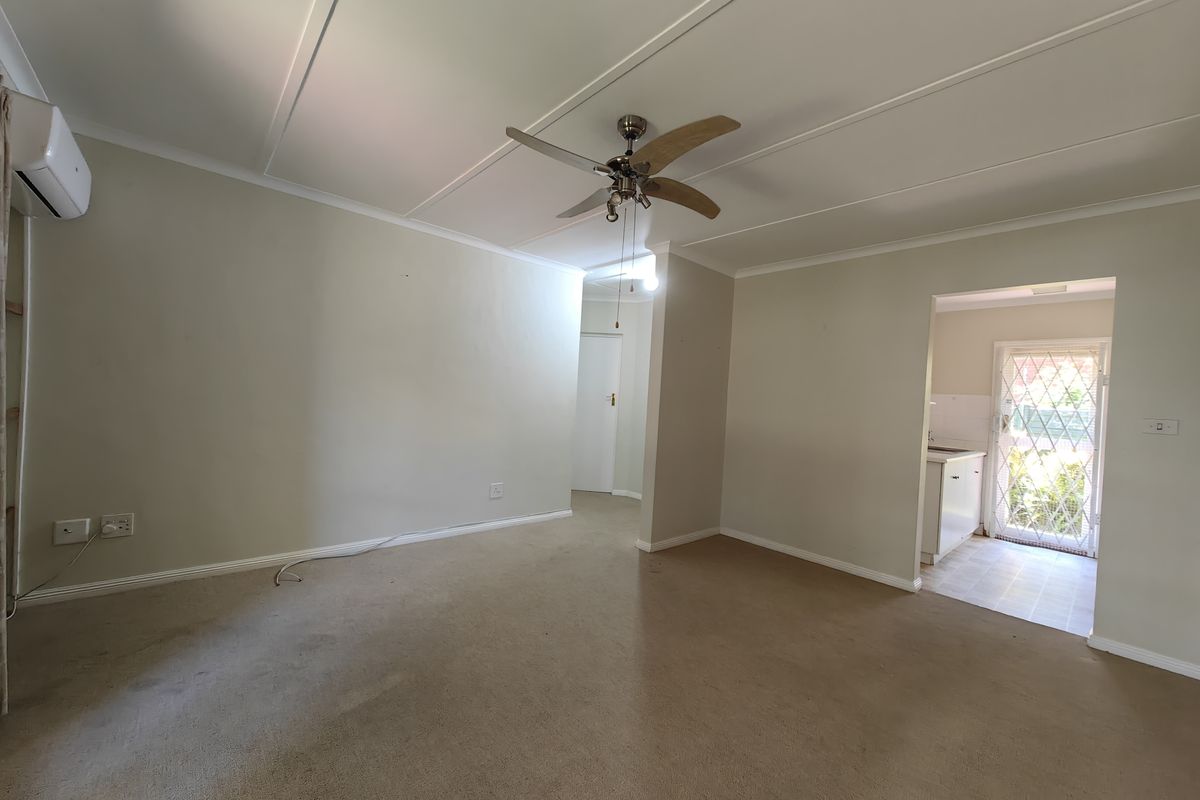 Charming Cottage in Sought-After Central Retirement Community - Photo 4