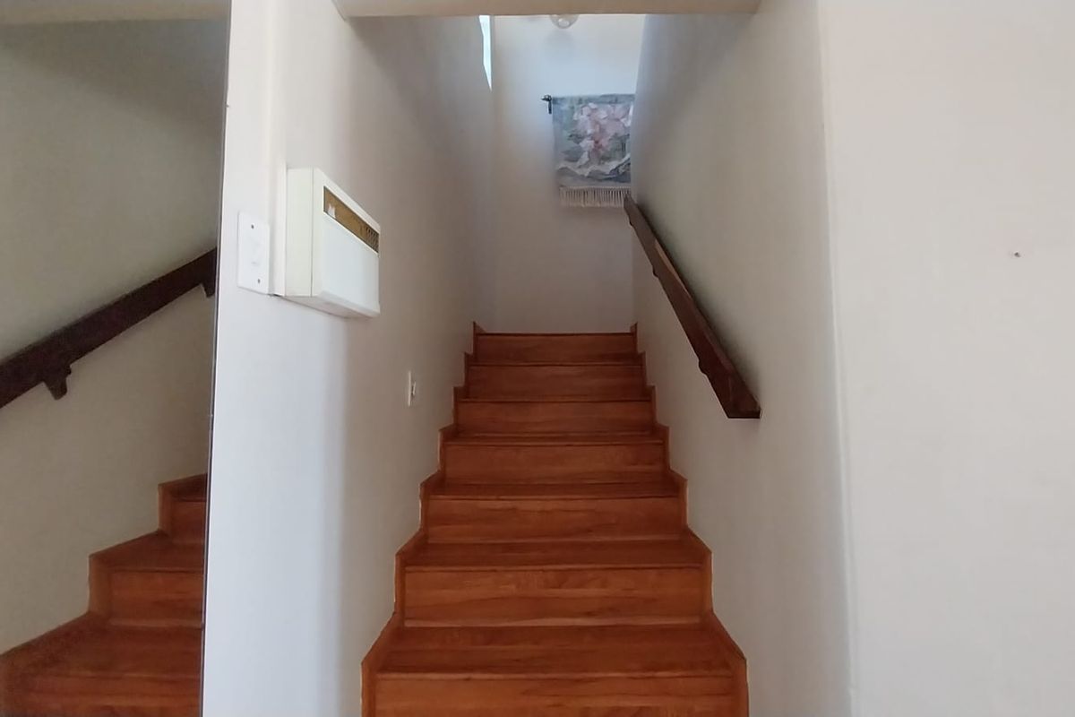 Luxurious Double-Story Estate in Secunda - Photo 4