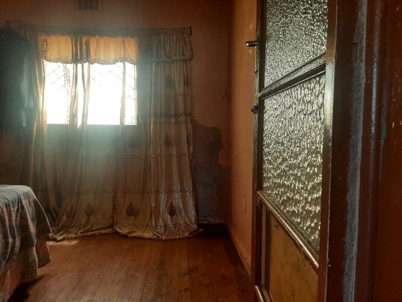 2 bedrooms home in Zwelitsha - Photo 10