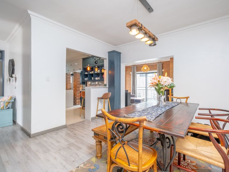 For Sale: Stunning 5-Bedroom House with Modern Amenities and Luxurious Features - Photo 8