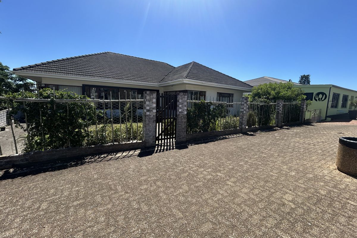Country Living at its Finest - Photo 4