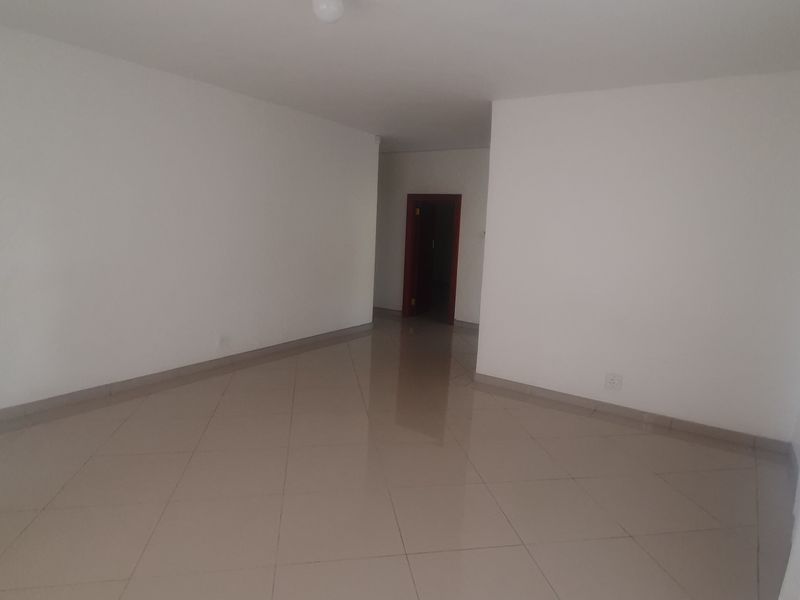 Simplex With Own Driveway - Photo 7