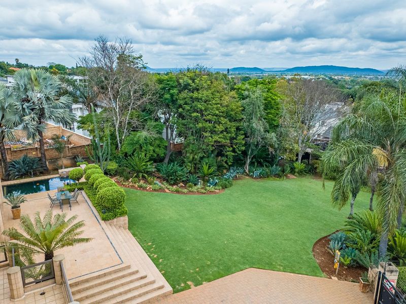 Location! Location! Location! - Photo 3