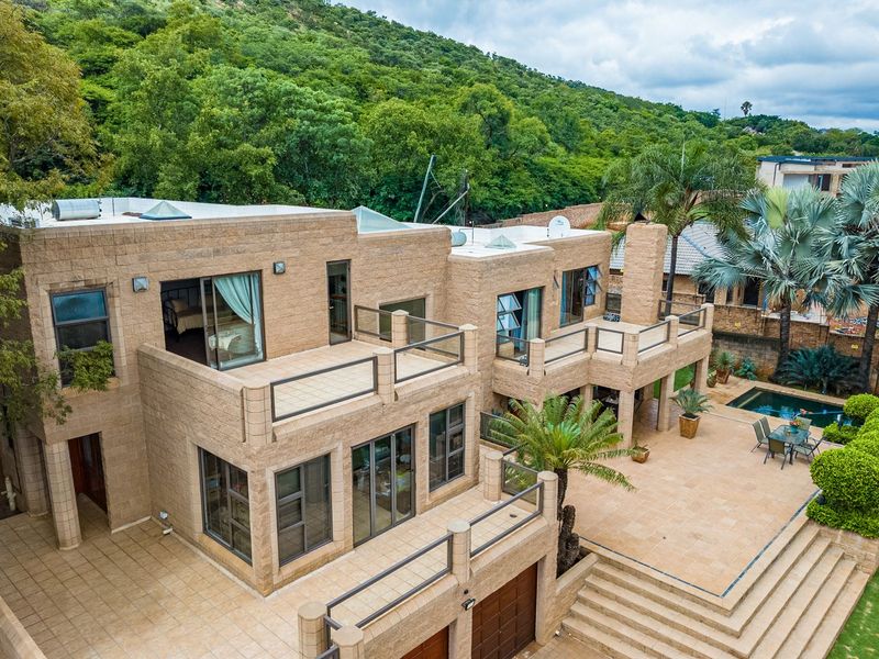 Location! Location! Location! - Photo 2