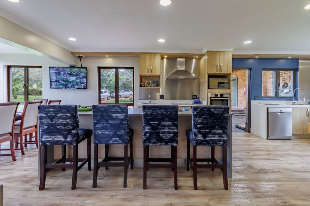 A Dream Property in Glen Austin – Spacious, Stylish & Self-Sufficient - Photo 4