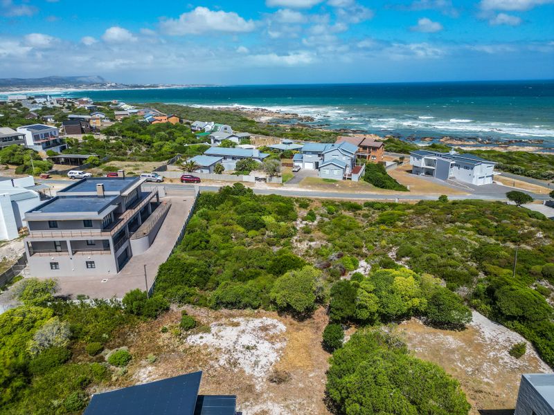 Large stand in popular Heide street up for grabs - Photo 3