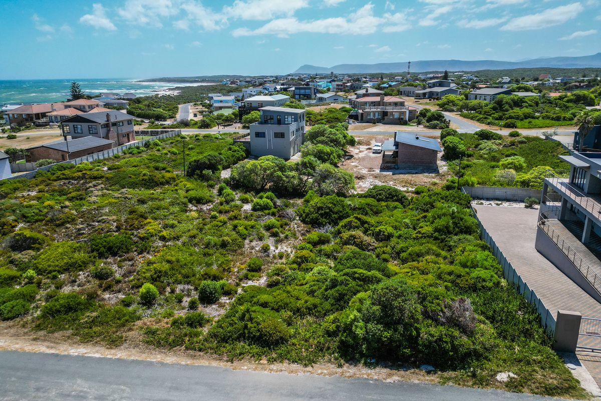 Large stand in popular Heide street up for grabs - Photo 4