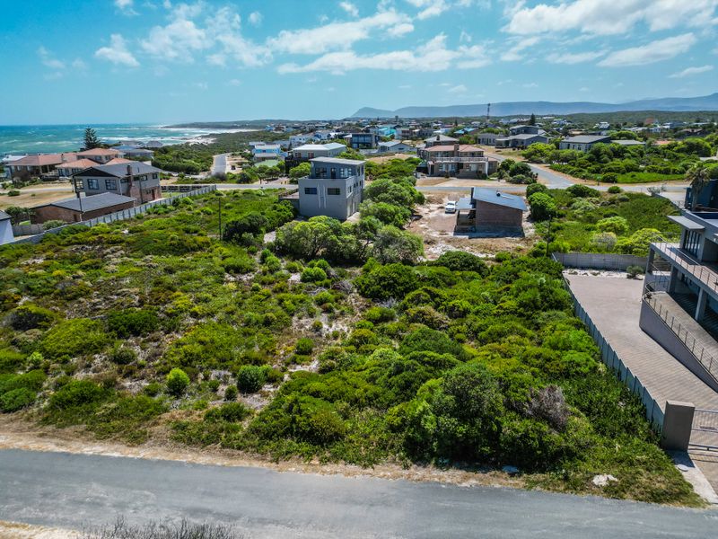 Large stand in popular Heide street up for grabs - Photo 4