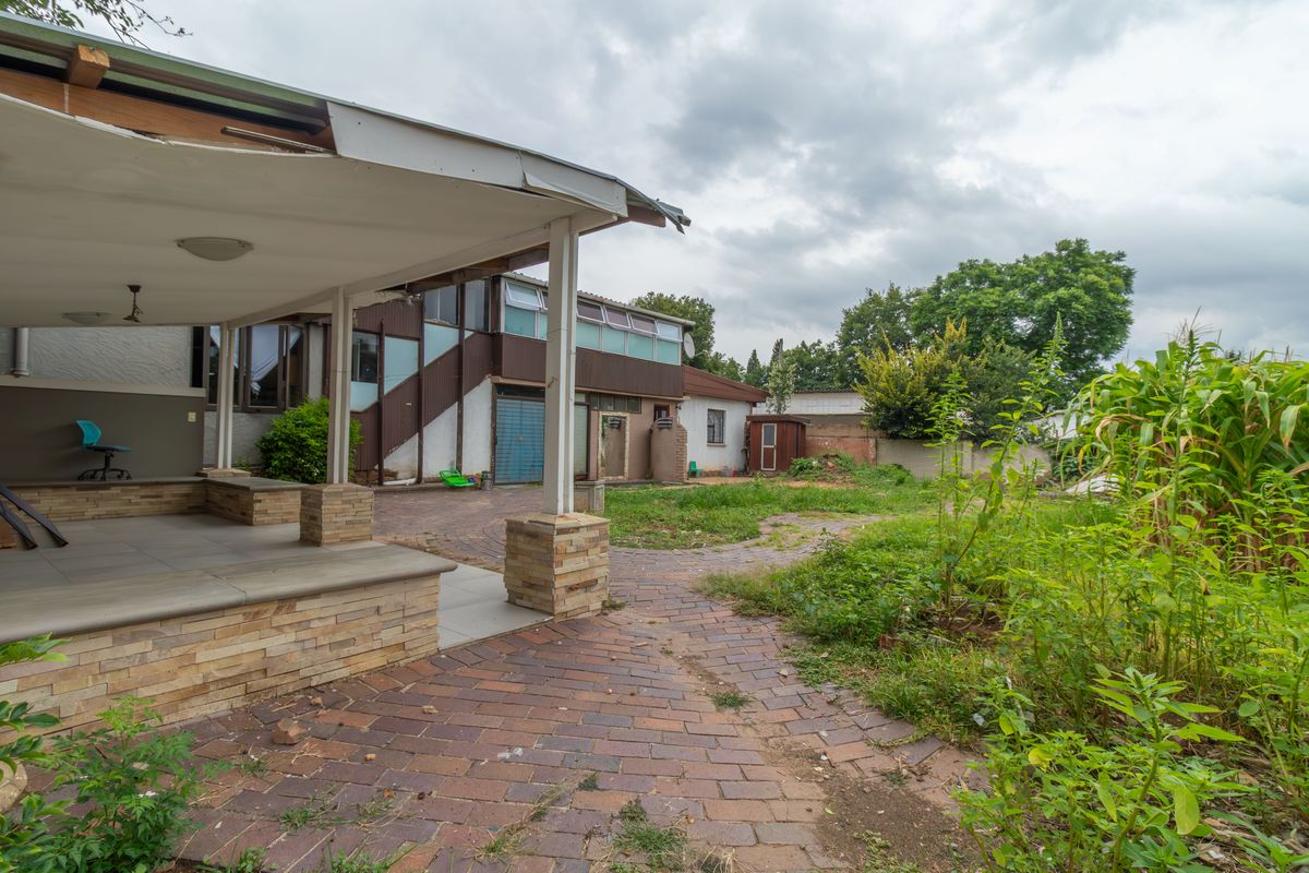 Prime Vacant Stand in Ferndale with Endless Potential - Photo 4