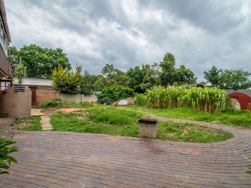 Prime Vacant Stand in Ferndale with Endless Potential - Photo 8