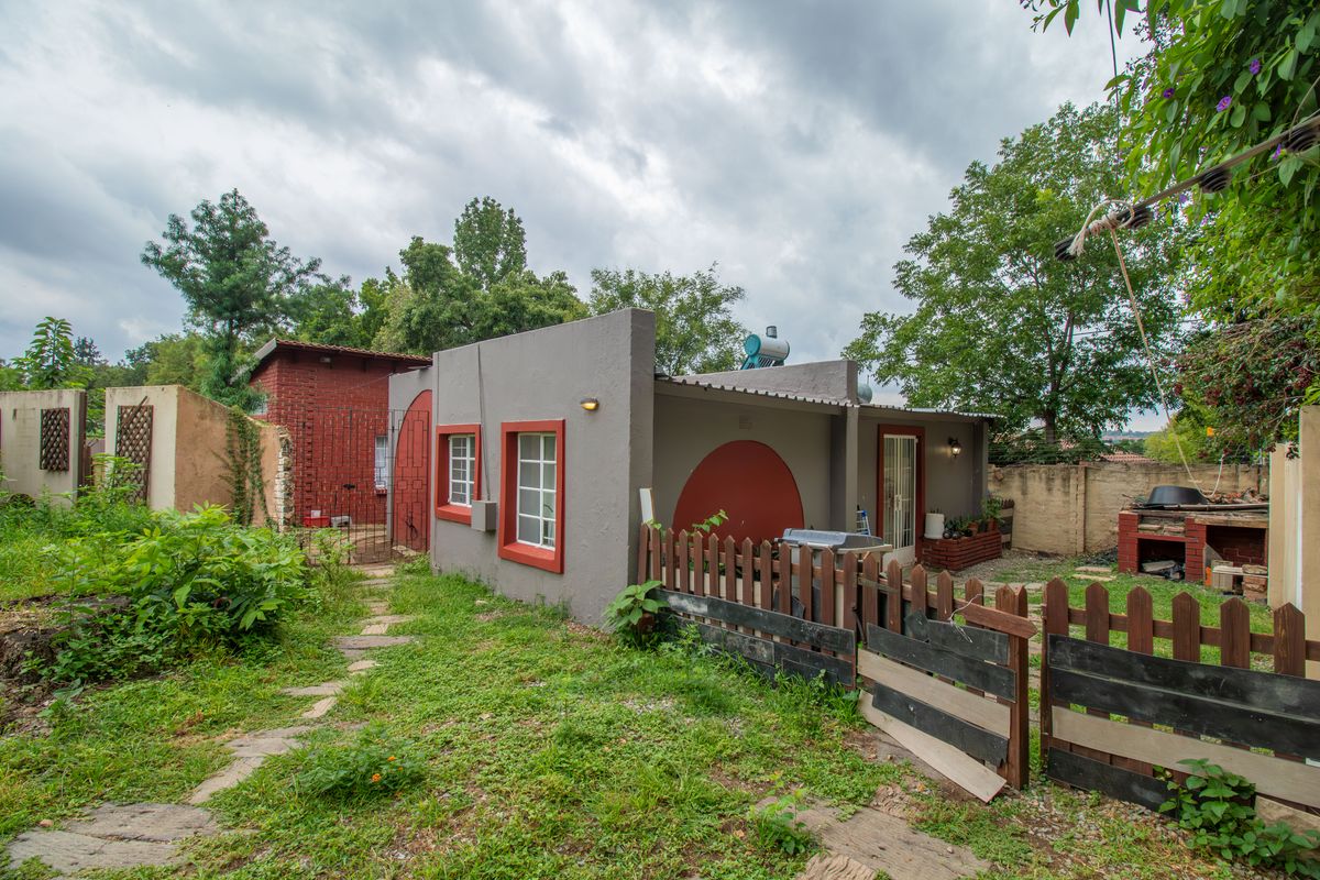 Prime Vacant Stand in Ferndale with Endless Potential - Photo 3
