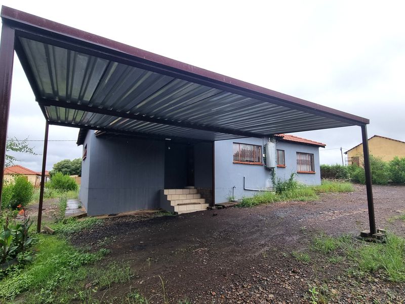 Zeerust - Charming 3-Bedroom Home - Photo 3