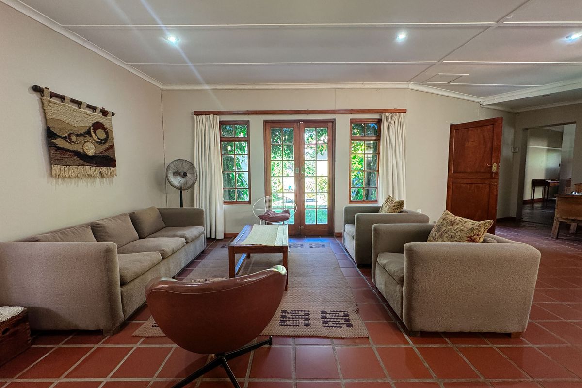 FOUR BEDROOM HOUSE FOR SALE WOLSELEY - Photo 4