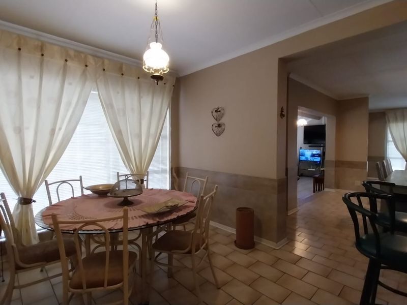 Family Home with Business Potential in Trichardt - Photo 4