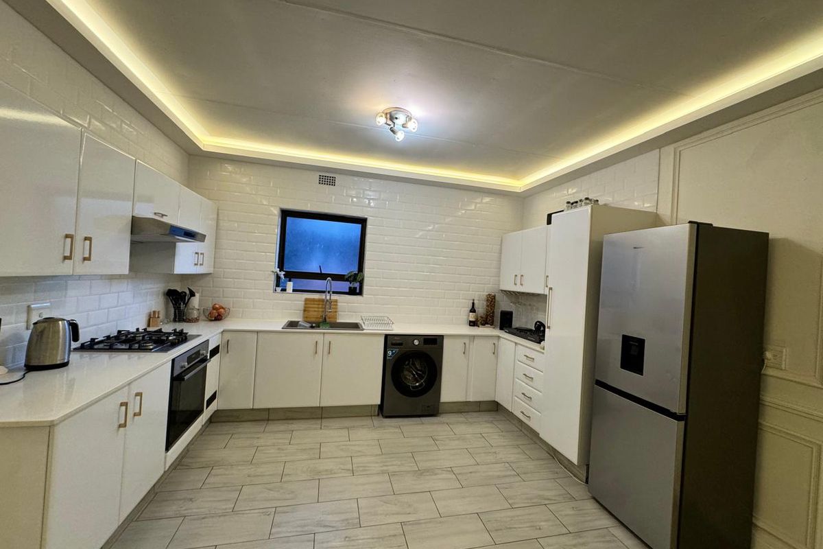 2 Bedroom apartment priced to sell! - Photo 5