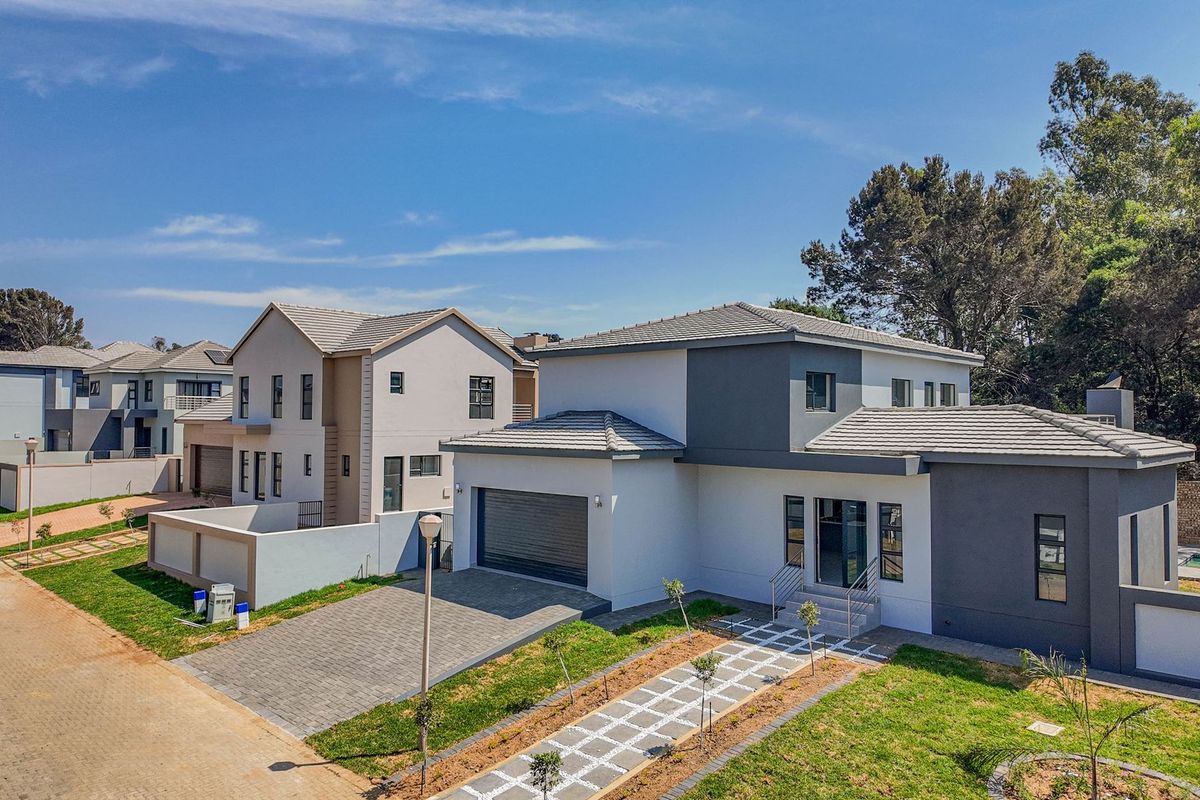 New Development! Exclusive designed house. - Photo 2