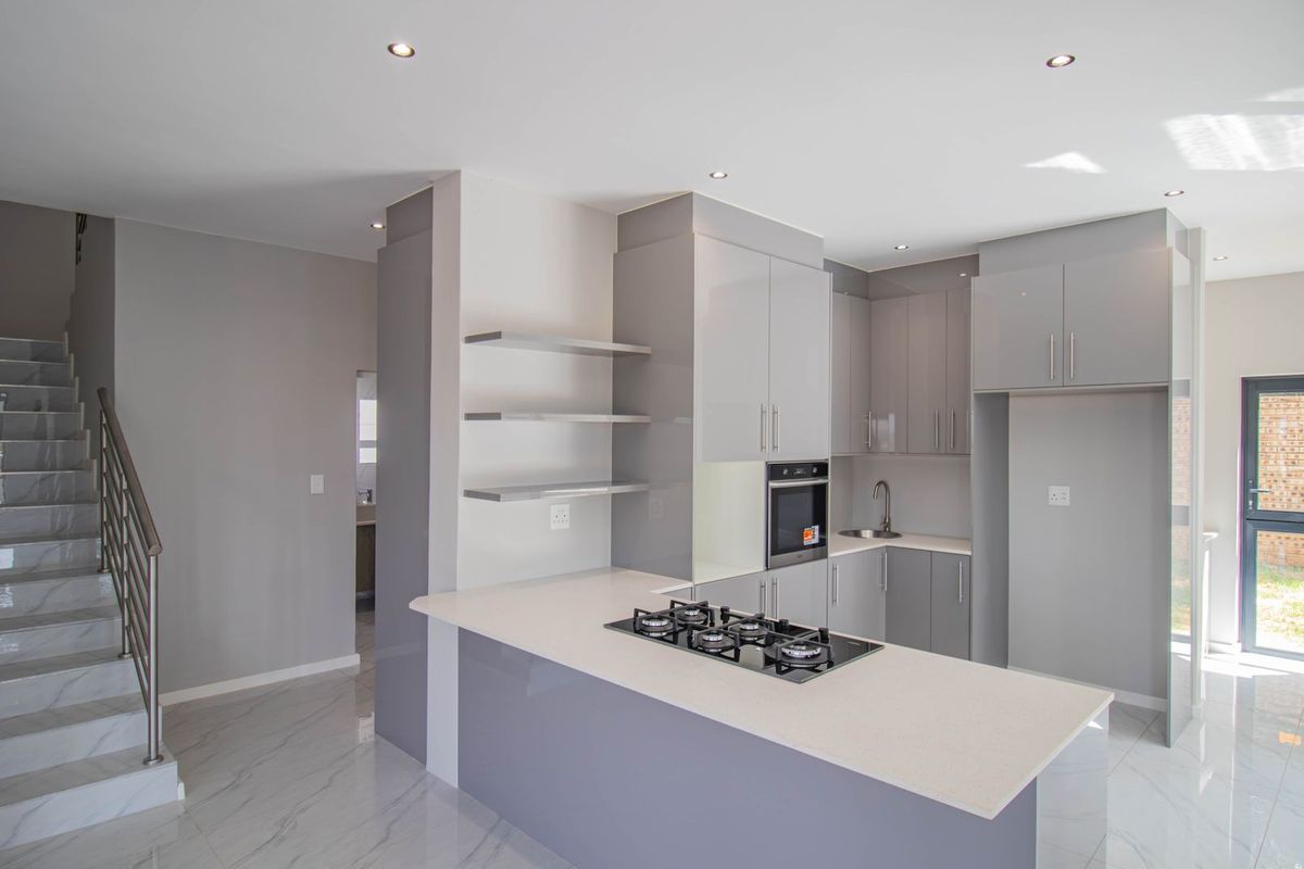 New Development! Exclusive designed house. - Photo 3