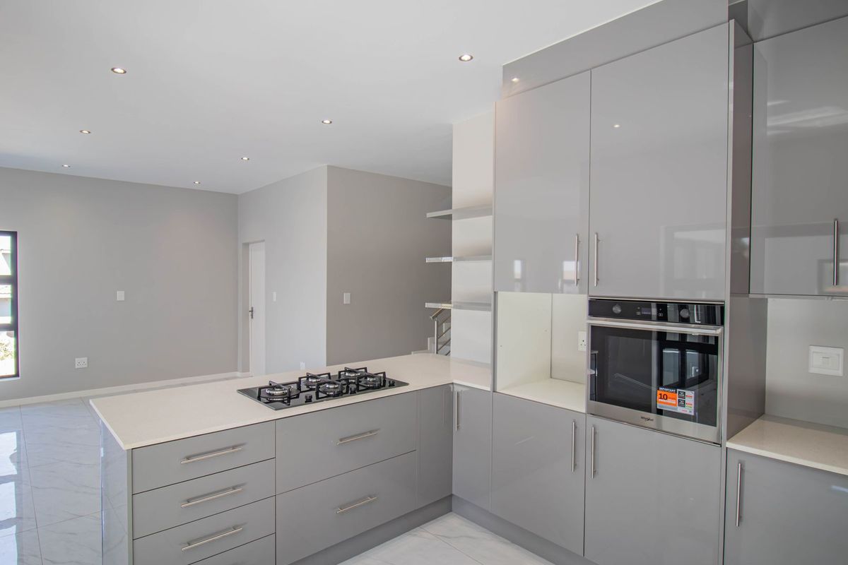 New Development! Exclusive designed house. - Photo 4