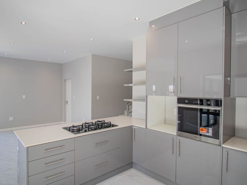 New Development! Exclusive designed house. - Photo 4