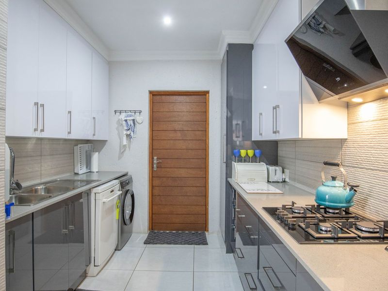 Discover Your Dream Home in Magalieskruin - Photo 6