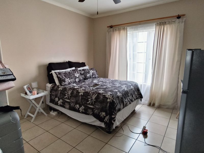 Two Bedroom apartment for Sale a perfect Investment opportunity, situated on the first floor - Photo 8