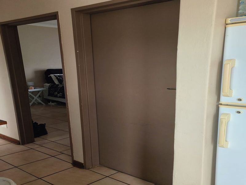 Two Bedroom apartment for Sale a perfect Investment opportunity, situated on the first floor - Photo 9
