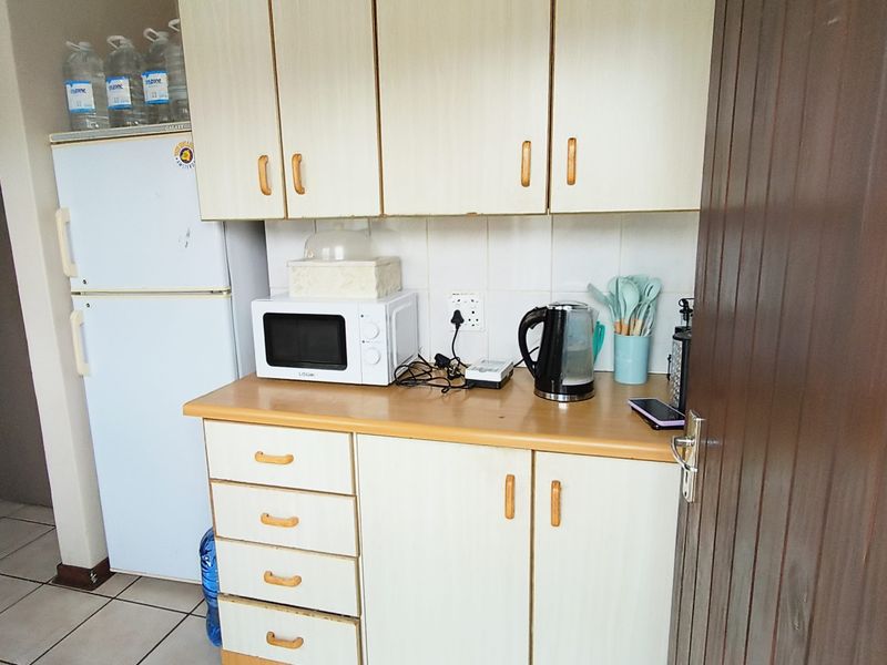 Two Bedroom apartment for Sale a perfect Investment opportunity, situated on the first floor - Photo 5