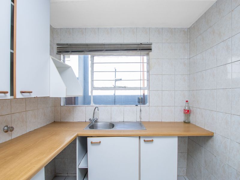 Attractive Ground Floor Apartment in Ille De Capri Complex. - Photo 2