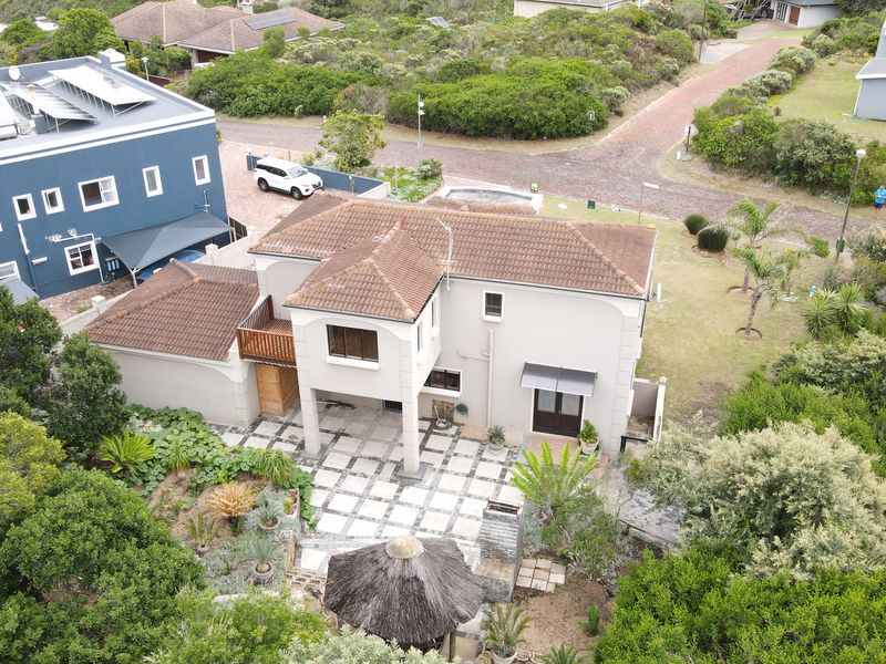 Four Bedroom House In Cola Beach- Walking Distance to the Beach - Photo 2