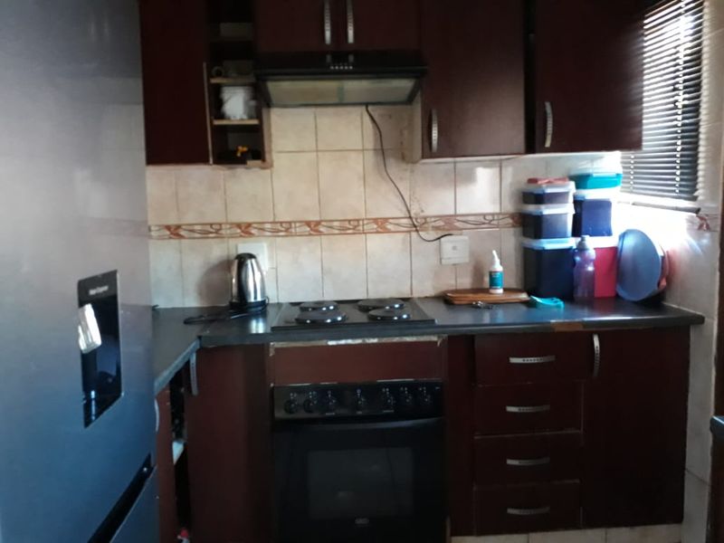 Your dream home awaits! - Photo 2