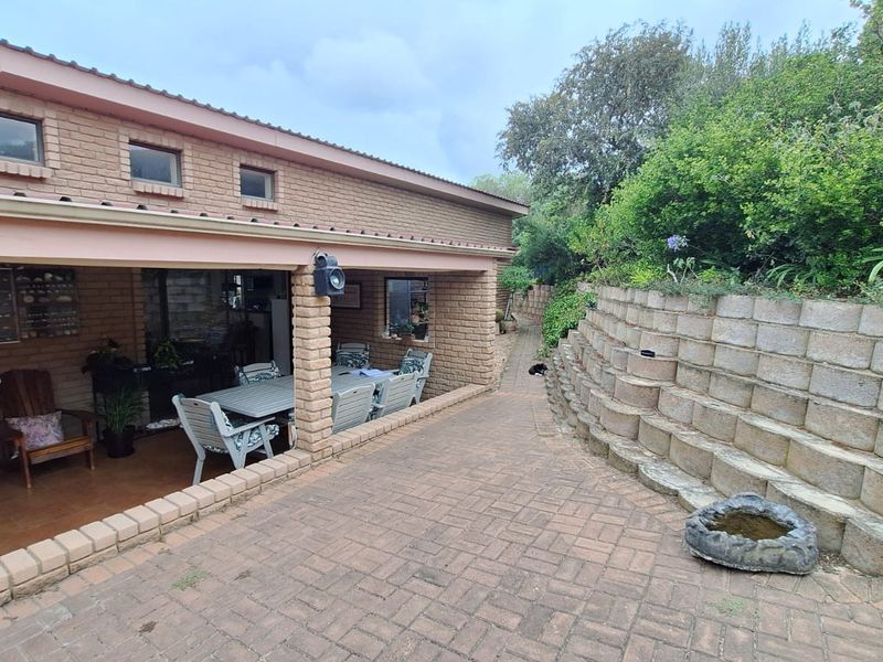 Lock up and go Cottage - Photo 2