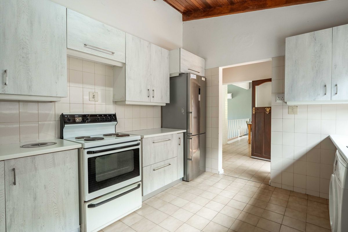 Old school style with a modern twist. - Photo 5