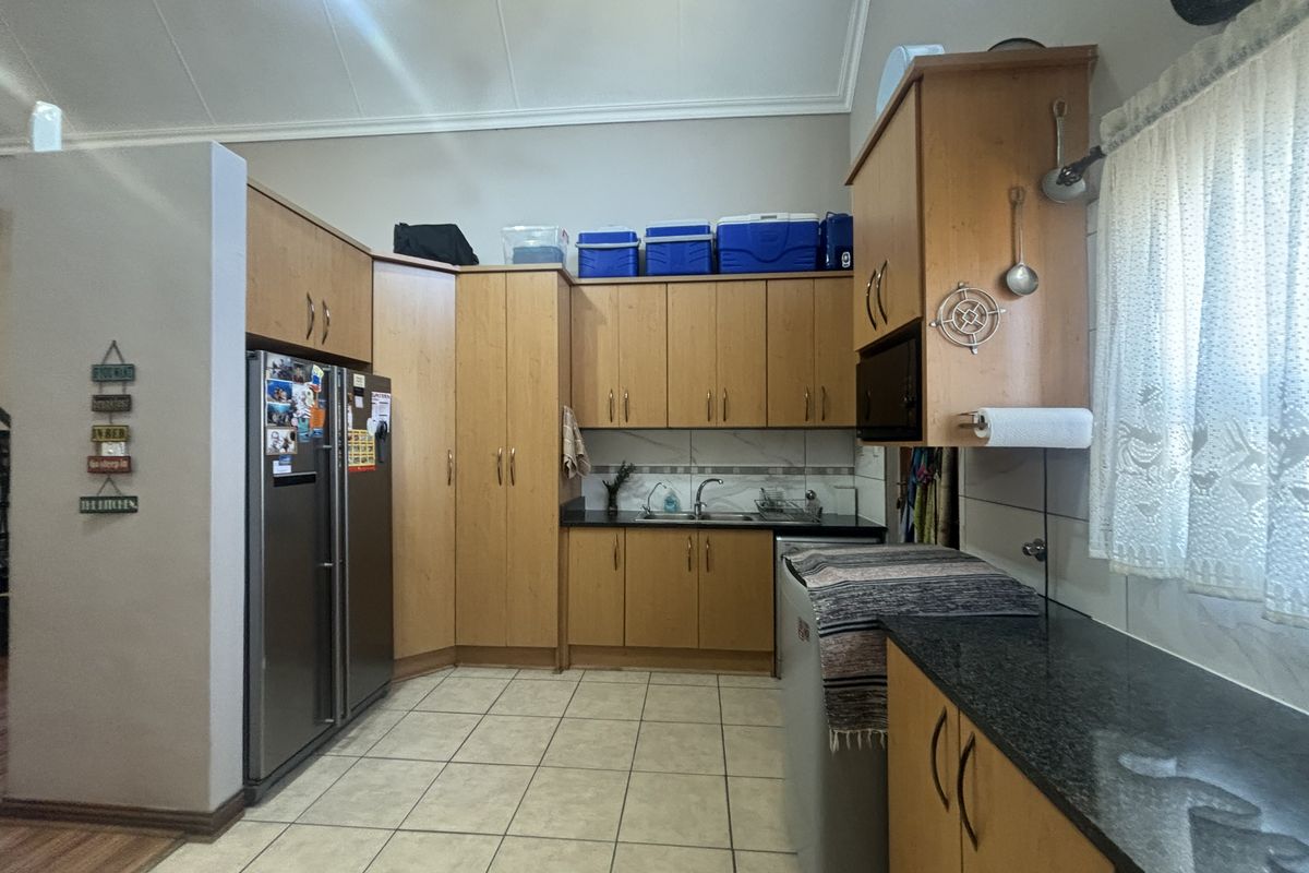 Magnificent Home in a Loved Complex - Photo 4