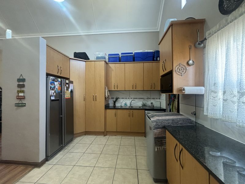 Magnificent Home in a Loved Complex - Photo 4