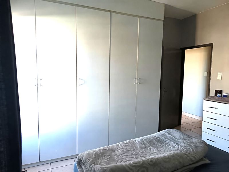 Secure & Spacious 2-Bedroom Apartment in Brakpan North - Photo 10
