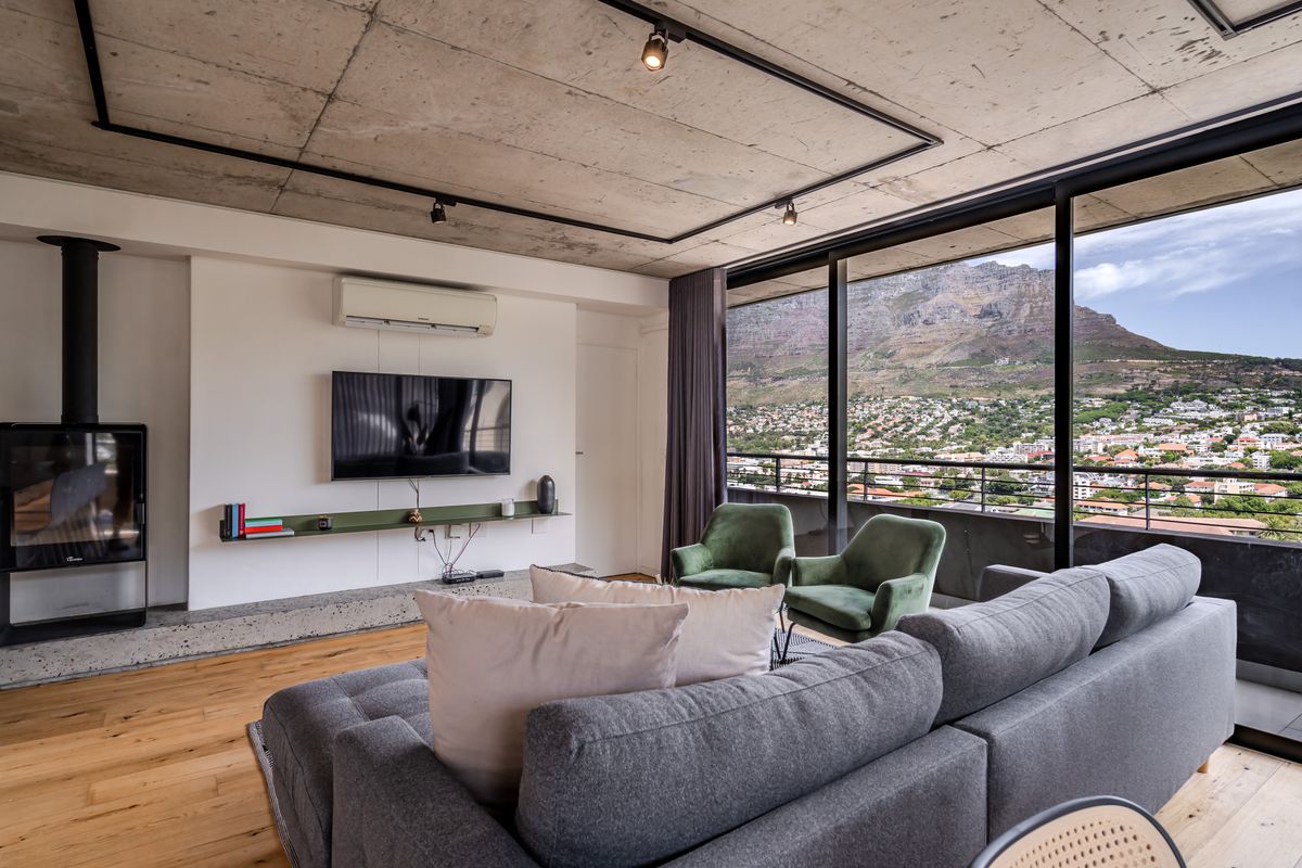 Stylish 2-bedroom Penthouse for sale in vibrant Bo Kaap - Photo 3