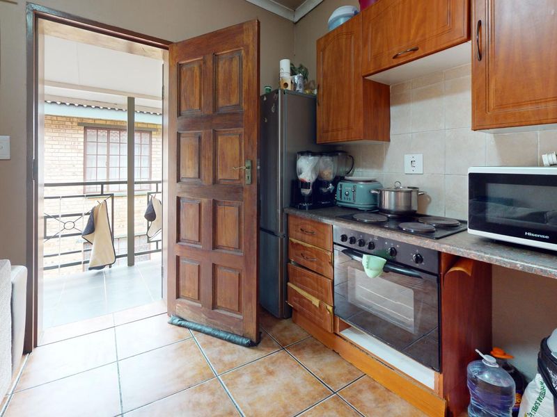 Spacious 1 bedroom apartment—perfect for first-time buyers or investors - Photo 7