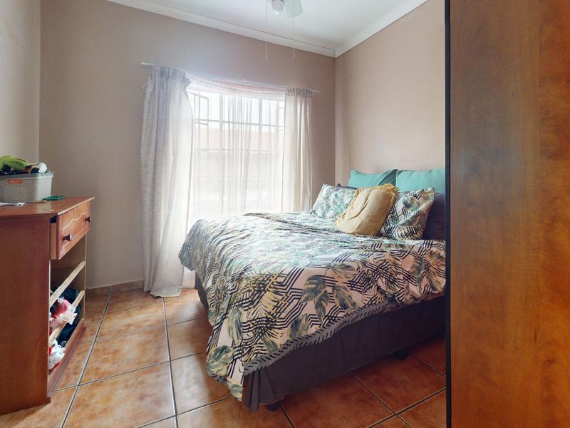 Spacious 1 bedroom apartment—perfect for first-time buyers or investors - Photo 6