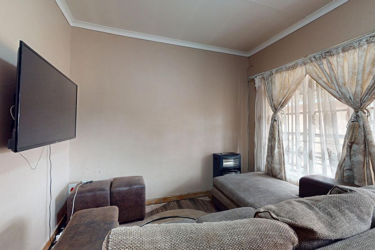 Spacious 1 bedroom apartment—perfect for first-time buyers or investors - Photo 4
