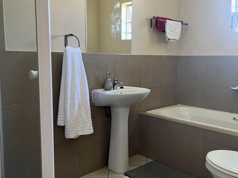 A magnificent opportunity for new home owners and investors. - Photo 9