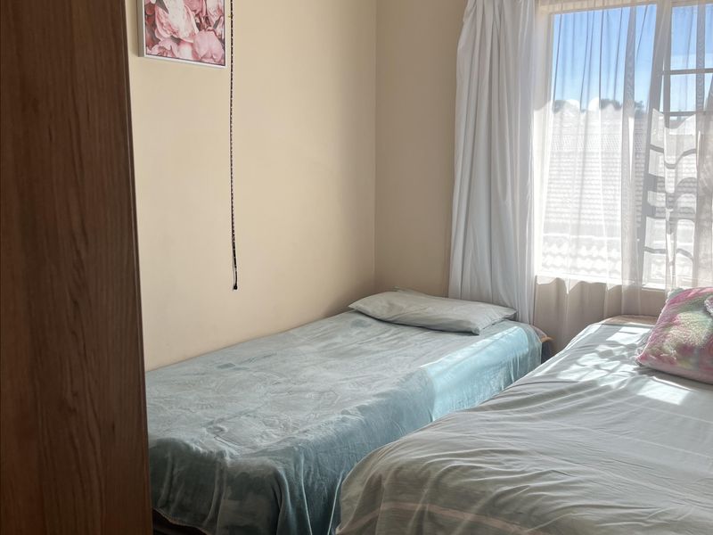 A magnificent opportunity for new home owners and investors. - Photo 7