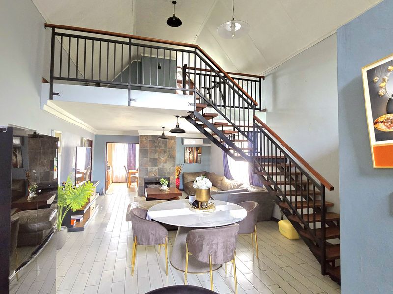 Luxury Modern 4-Bedroom Home in a Secure Estate - Photo 3