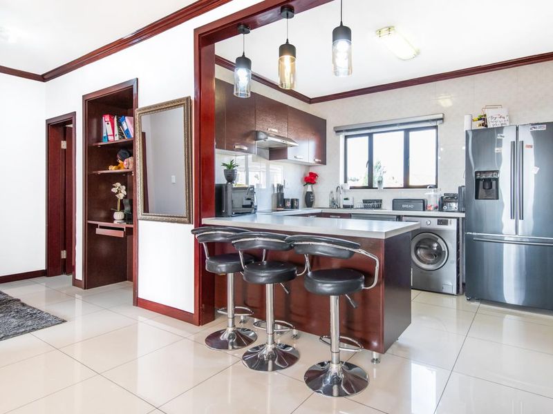 THE POSITION IS RIGHT, THE PRICE IS RIGHT, COME SEE, IT COULD BE LOVE AT PURSE SIGHT - Photo 5