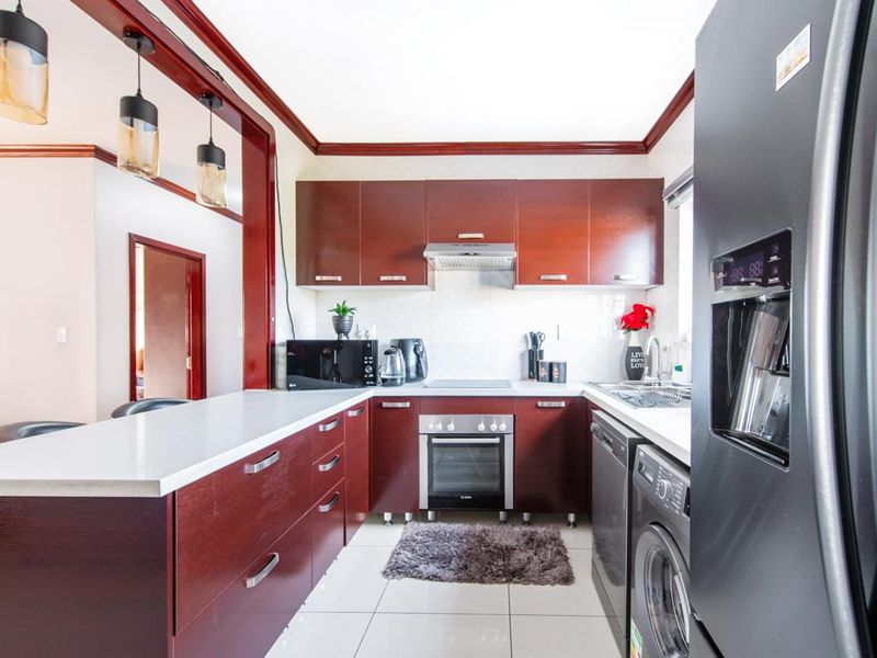 THE POSITION IS RIGHT, THE PRICE IS RIGHT, COME SEE, IT COULD BE LOVE AT PURSE SIGHT - Photo 3