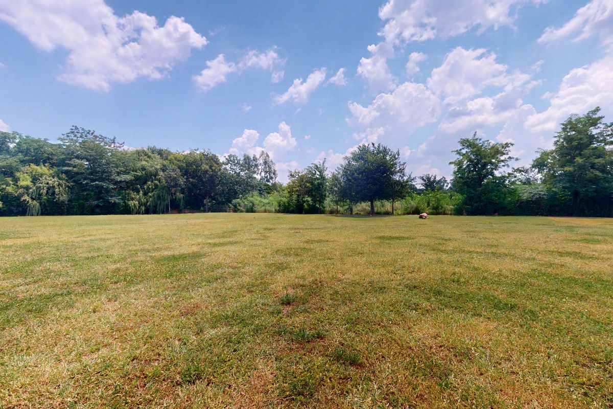 Endless Possibilities! Investors Dream Property with Multiple Income potential Opportunities! - Photo 2