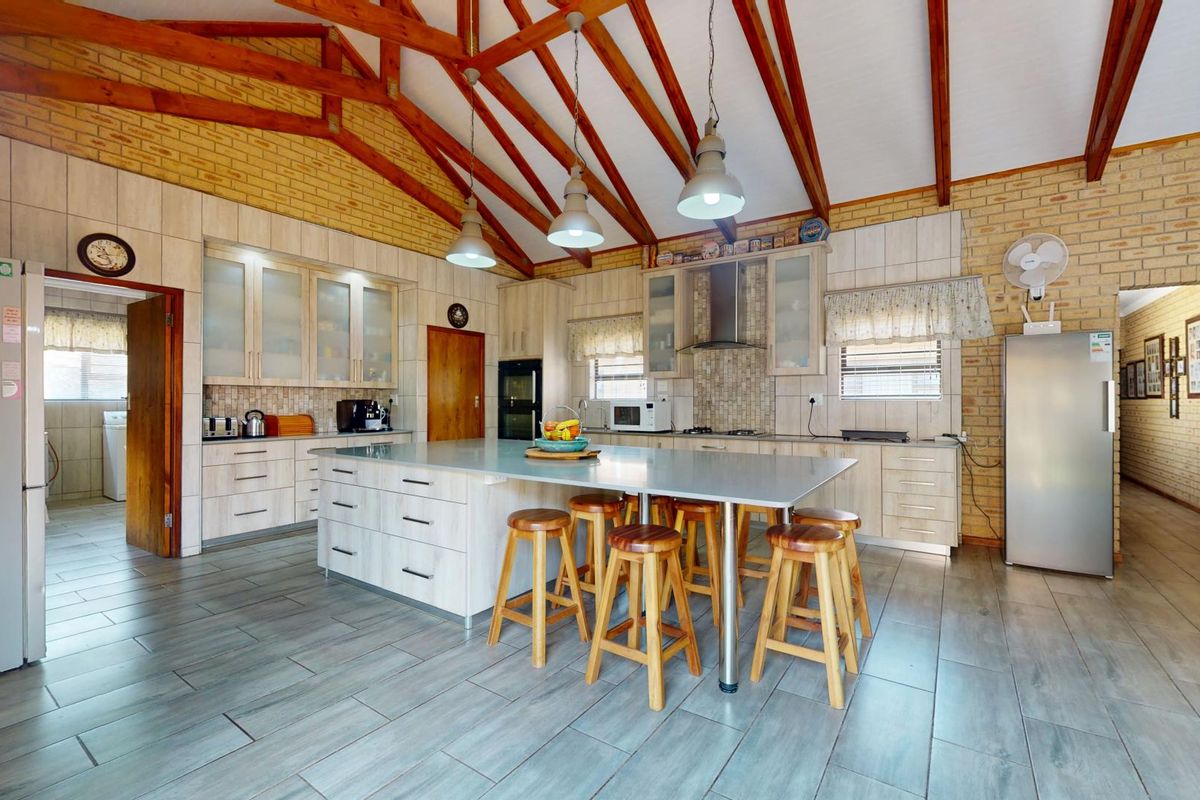 Endless Possibilities! Investors Dream Property with Multiple Income potential Opportunities! - Photo 4