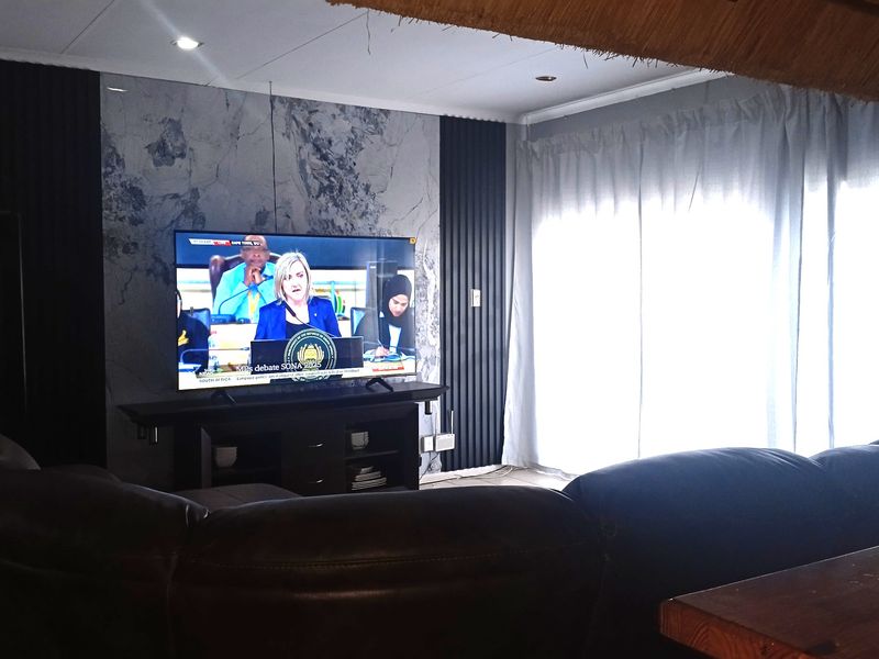 Huge Family Home in Quiet Position - Photo 5