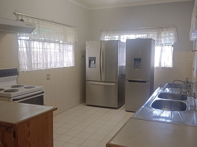 Huge Family Home in Quiet Position - Photo 3